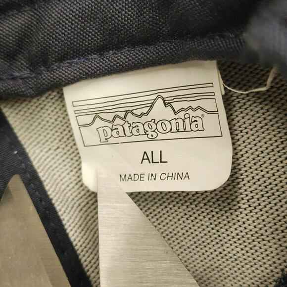 Patagonia Mens Fitz Roy Trout Trucker Hat Cap Blue Fish Adjustable Snapback Mesh - Picture 7 of 7